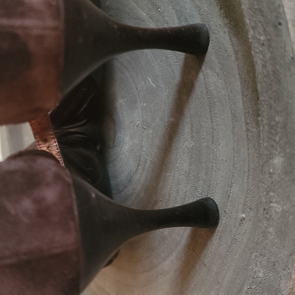 AUTHENTIC Salvatore Ferragamo Suede heels - Picture 5 of 7